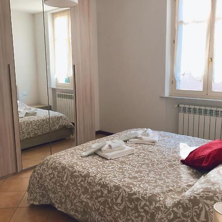 "Coccole Nel Borgo" 2Min To Outlet Apartment With Terrace 세라발레스크리비아 외부 사진