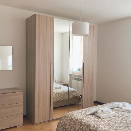 "Coccole Nel Borgo" 2Min To Outlet Apartment With Terrace 세라발레스크리비아 외부 사진