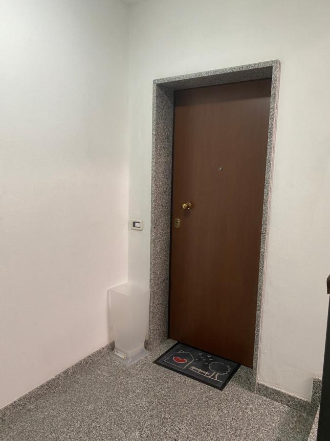 "Coccole Nel Borgo" 2Min To Outlet Apartment With Terrace 세라발레스크리비아 외부 사진