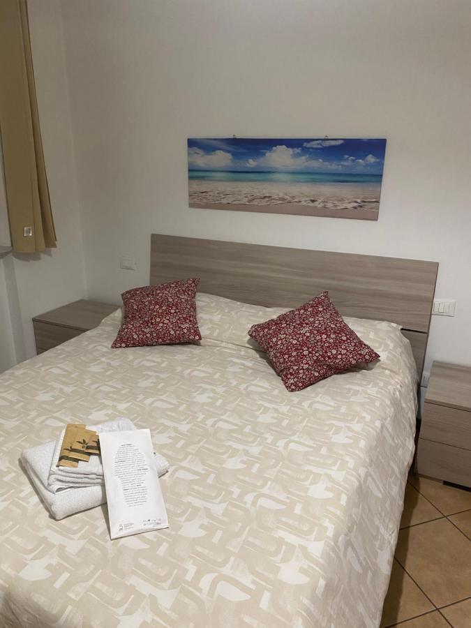 "Coccole Nel Borgo" 2Min To Outlet Apartment With Terrace 세라발레스크리비아 외부 사진